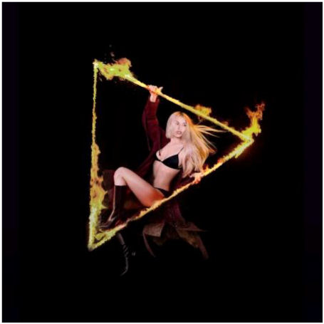 AVA MAX    Don’t Click Play